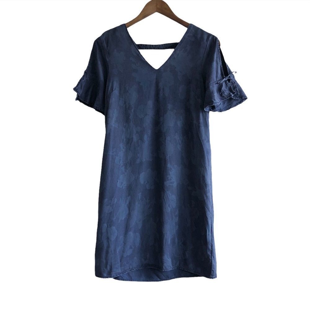 ✨$8 CLEAR-OUT✨ Reitmans Floral CutOut Ruffle Short Sleeve V Neck Mini Dress Blue - Picture 12 of 12